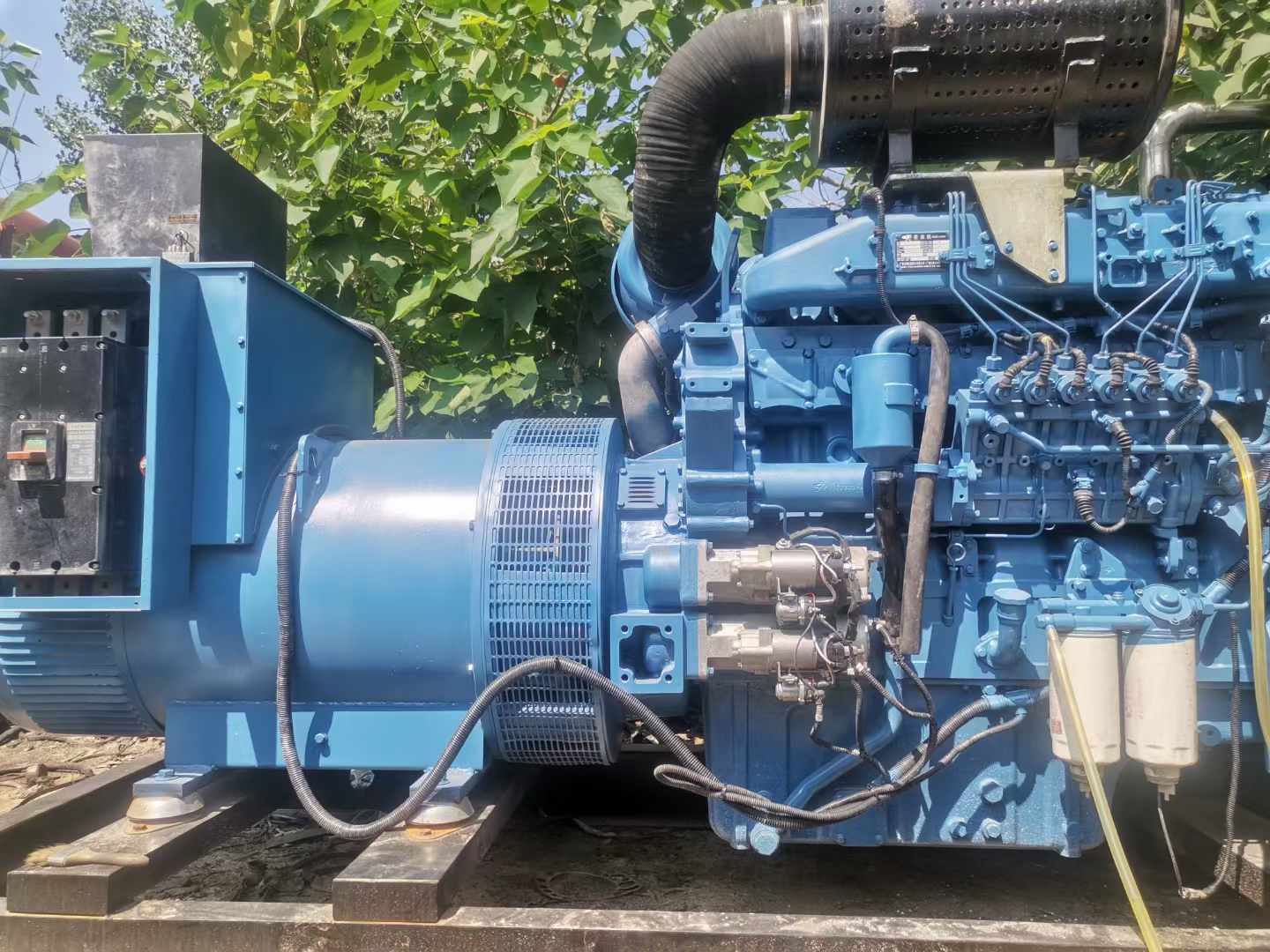 灵璧详细说明降低 800kW 柴油发电机输出电流波动的方法