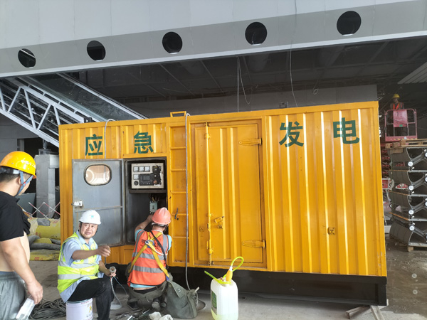 灵璧怎样判断空气滤清器是否需要更换？